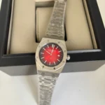 Audemars Piguet Royal Oak Selfwinding

Automático 
Tamanho: 41mm
Máquina base et...