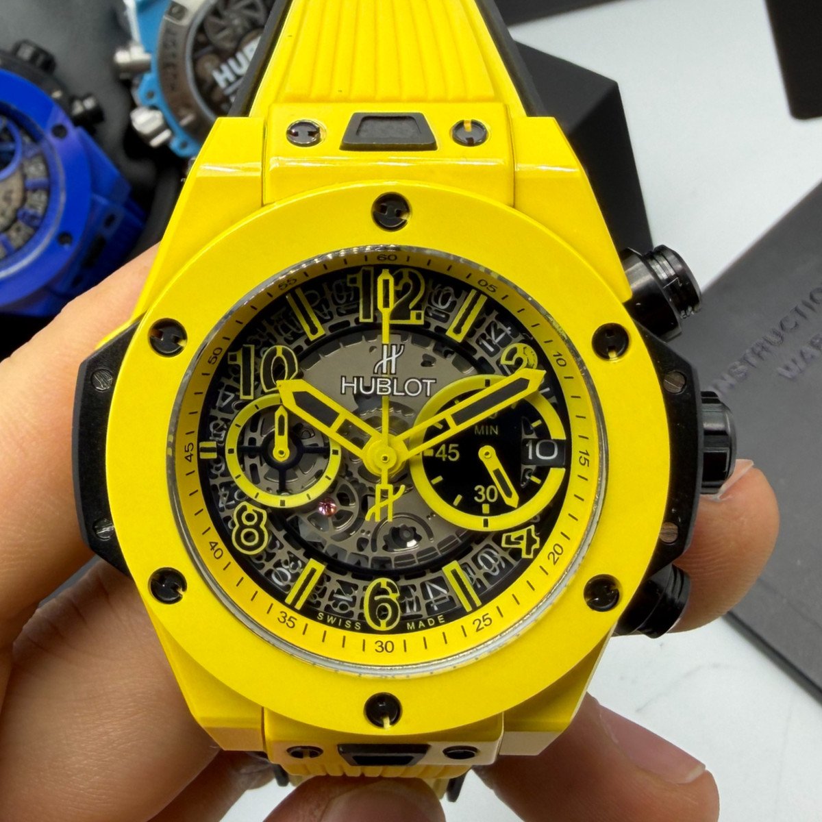 a43f4e_2de87f3df89c47b6b60377131ca7abb5mv2 Hublot Big Bang 20th Anniversary King - Yellow Cerâmica Tungsténio 43mm - Imagem 1