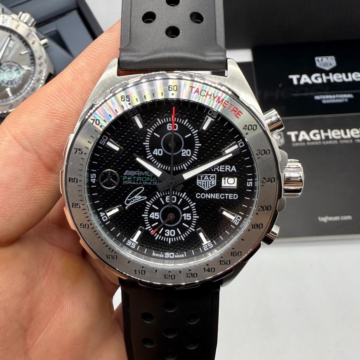 a43f4e_396c58f98762445fb8c161aa10ad8c01mv2 TAG Heuer Carrera F1 Mercedes AMG Petronas Aço 42mm - Puls. Borracha - Imagem 1