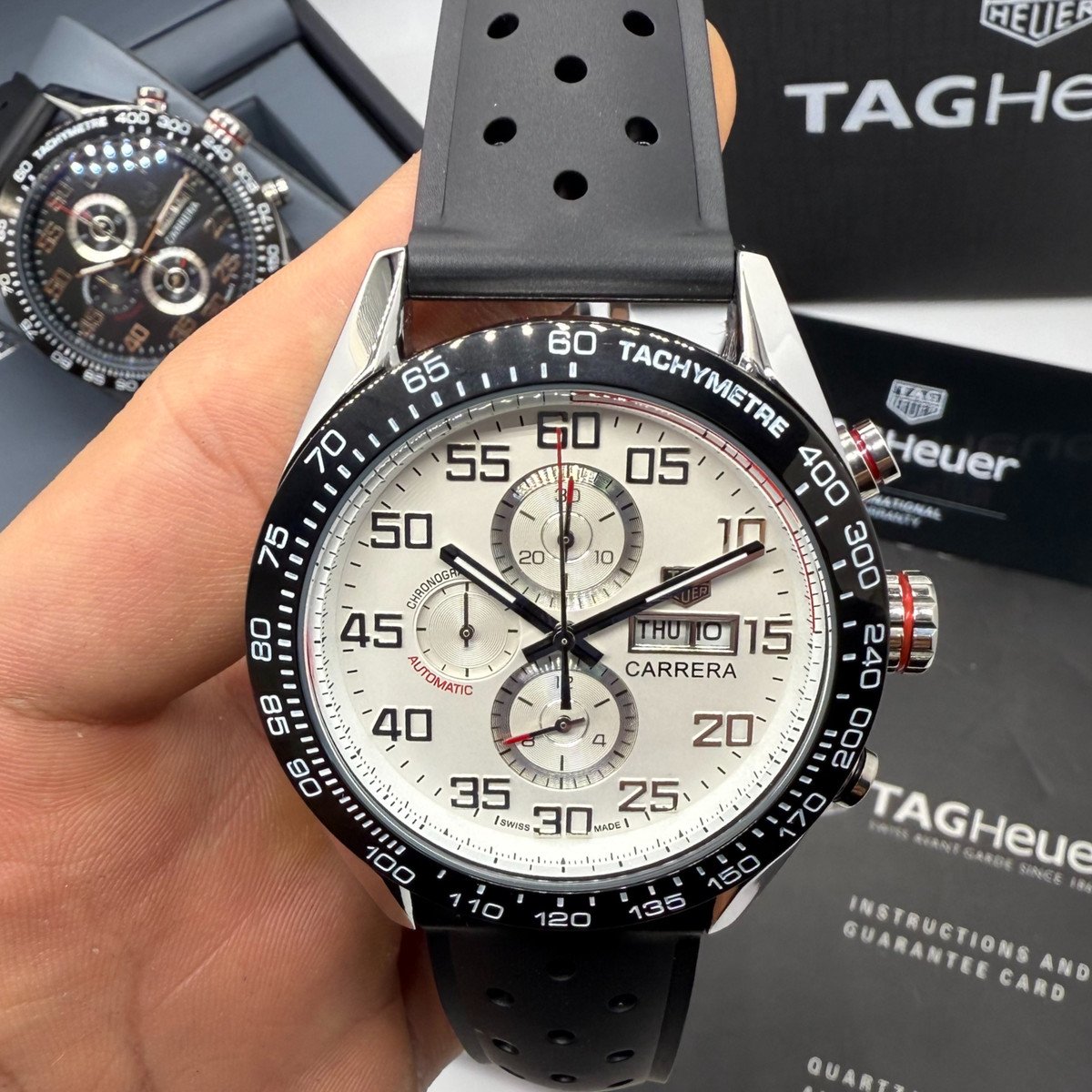 a43f4e_6c82bb3c42bc42acb7a8c6bbb1679028mv2 TAG Heuer Carrera, Chronograph Eletrônico, 44 mm, Aço - Puls. Borracha - Imagem 1