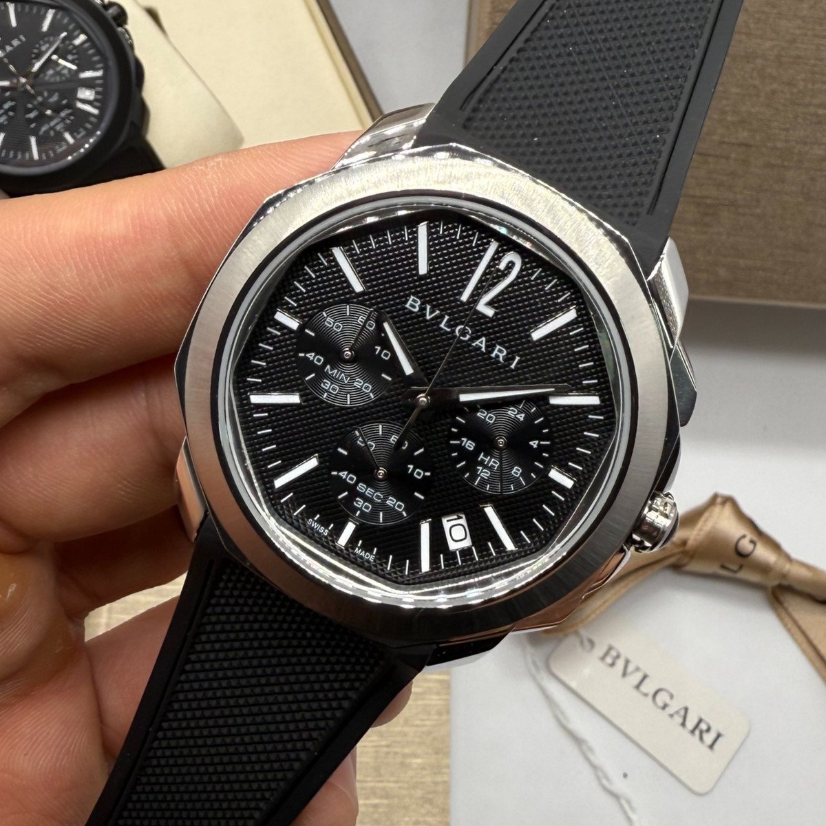 a43f4e_7a60ecbd47134fbe83db653cecb78d04mv2 Bvlgari Octo Roma 42mm Edição Limitada - Imagem 1