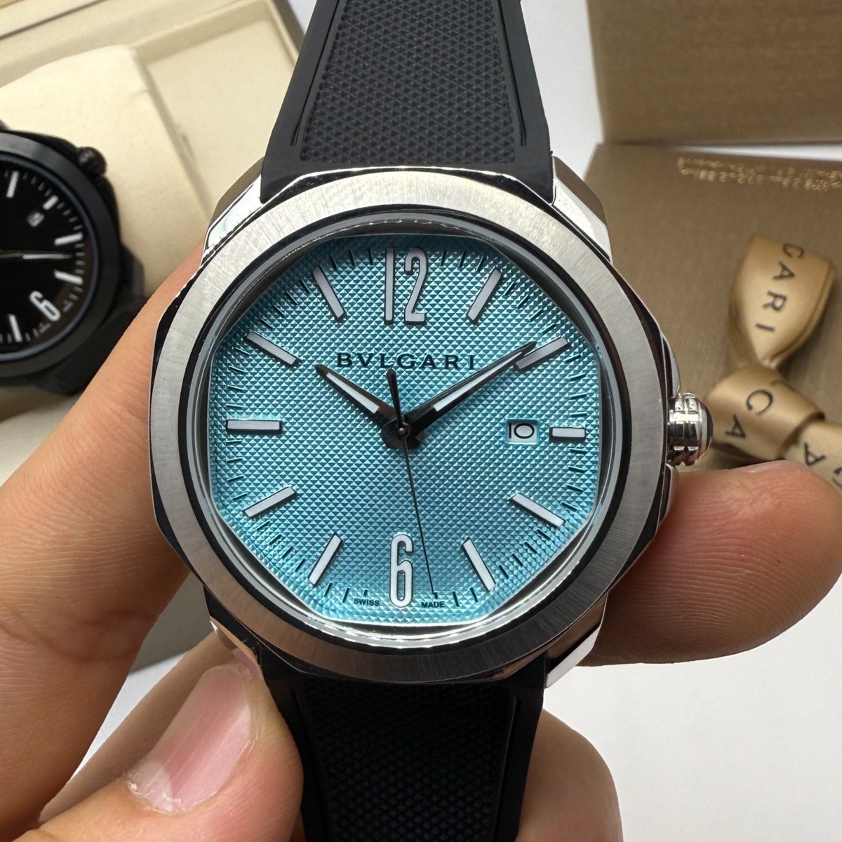 a43f4e_bb998daa966a4d32aa75f3c7a7be248amv2 Bvlgari Octo Roma Automático 42mm Edição Limitada - Mostrador Azul Glacial - Imagem 1