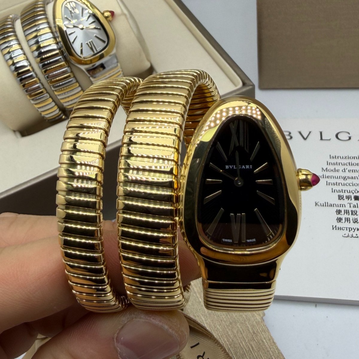 a43f4e_eccda487fec14b4ebc11fb4d3e5faa7cmv2 Bvlgari Serpenti Tubogas 02 Voltas 35mm Aço/Dourado Mostrador Preto - Imagem 1